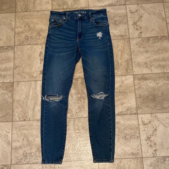 Aeropostale high rise skinny ripped short jeans. - Picture 1 of 8